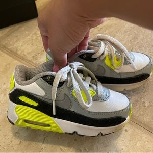Kids NIKE Air Max 90, 9c, white/volt/black, EUC